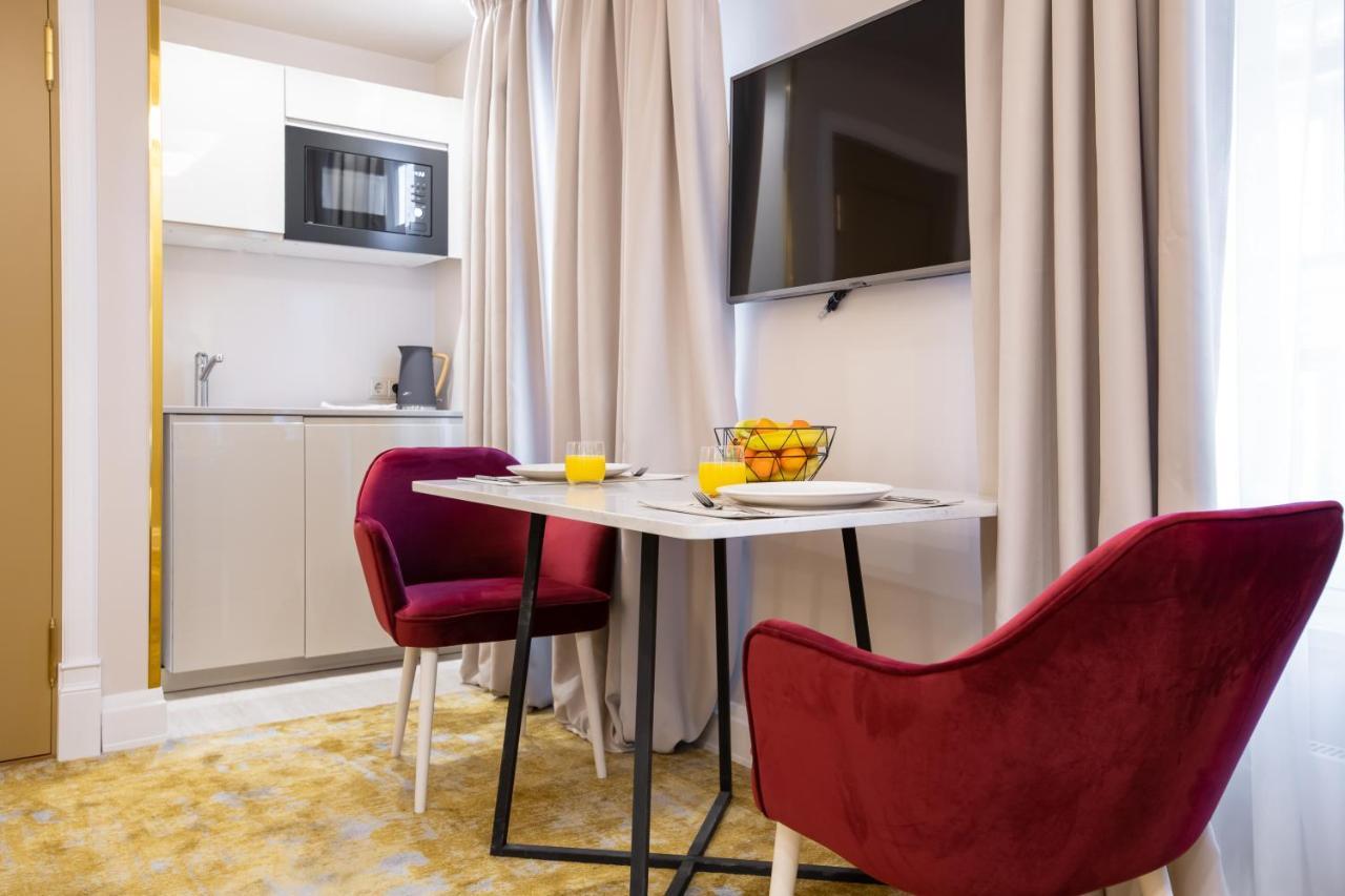 Hotel Meltzer Apartments Tallinn Extérieur photo